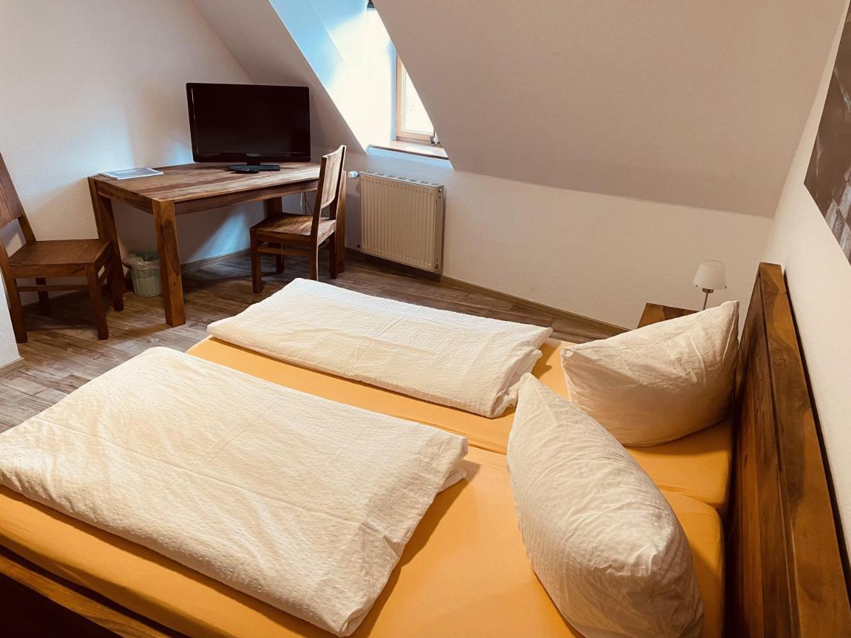 Zum Alten Krug Naumburg  Buitenkant foto